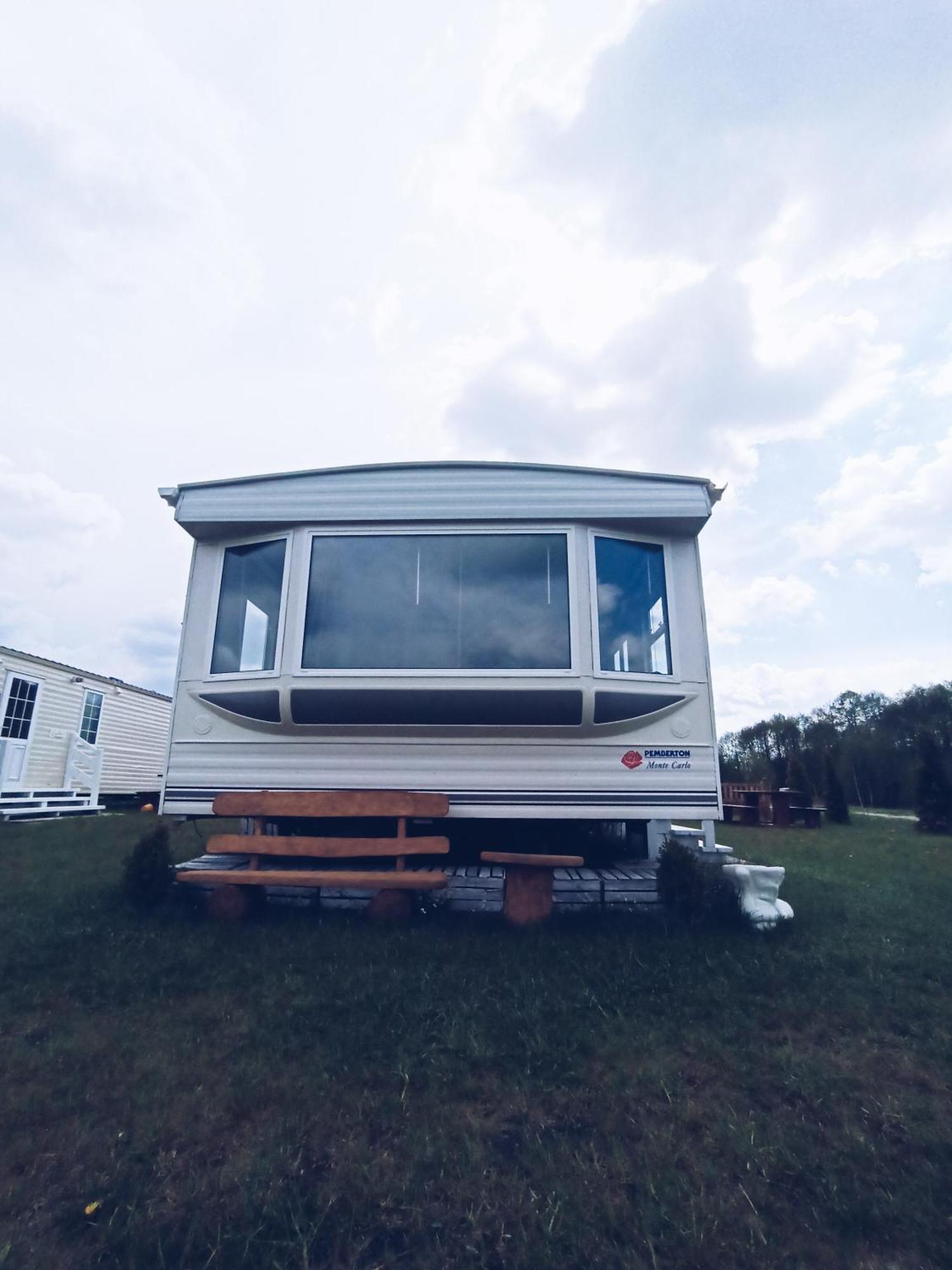 Lary Camping Homes - Domki Dabrowka Gostynin Extérieur photo