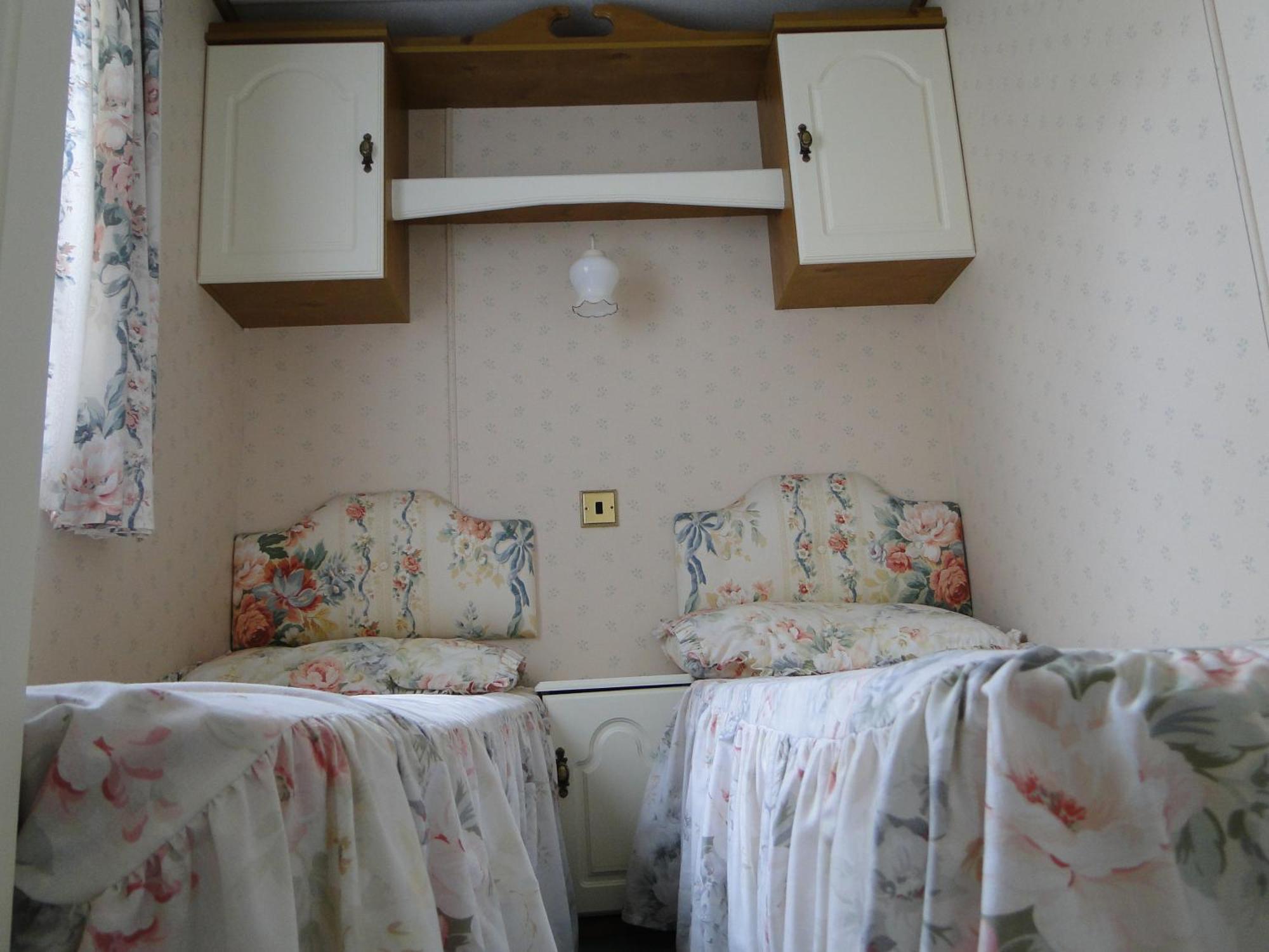 Lary Camping Homes - Domki Dabrowka Gostynin Extérieur photo